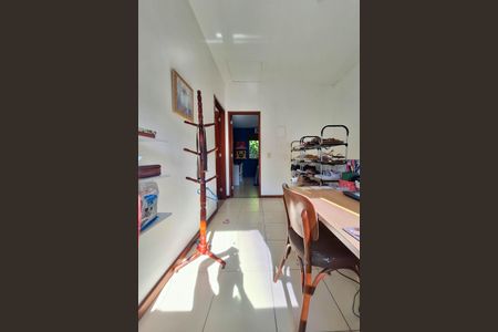 Casa de condomínio para alugar com 150m², 3 quartos e 3 vagasEscritório