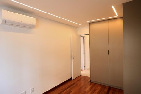 Apartamento para alugar com 71m², 2 quartos e 2 vagasSuíte