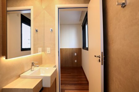 Apartamento para alugar com 71m², 2 quartos e 2 vagasBanheiro da Suíte