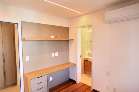 Apartamento para alugar com 71m², 2 quartos e 2 vagasSuíte 1