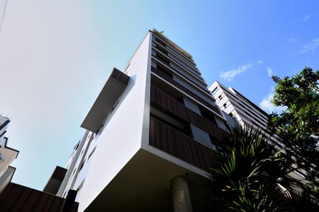 Apartamento para alugar com 71m², 2 quartos e 2 vagasFachada