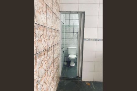 Banheiro de kitnet/studio para alugar com 1 quarto, 60m² em Balneario Maxland, Praia Grande