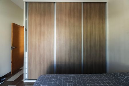 Casa à venda com 150m², 4 quartos e 2 vagas Casa à venda com 150m², 4 quartos e 2 vagasQuarto 1