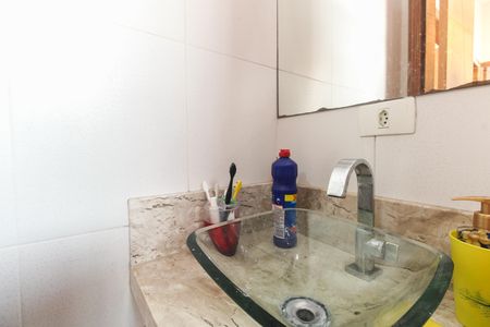 Casa à venda com 150m², 4 quartos e 2 vagas Casa à venda com 150m², 4 quartos e 2 vagasBanheiro Social