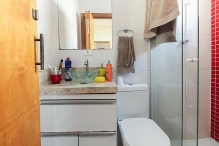 Casa à venda com 150m², 4 quartos e 2 vagas Casa à venda com 150m², 4 quartos e 2 vagasBanheiro Social