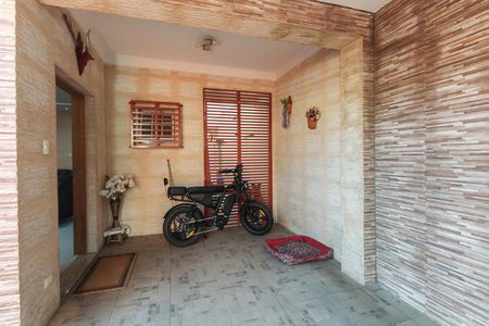 Casa à venda com 150m², 4 quartos e 2 vagas Casa à venda com 150m², 4 quartos e 2 vagasGaragem
