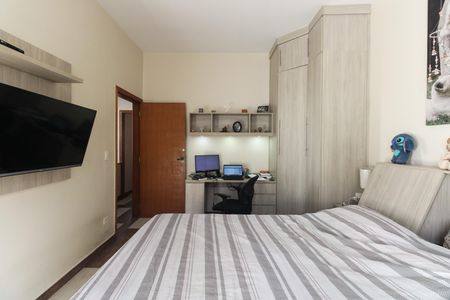 Casa à venda com 150m², 4 quartos e 2 vagas Casa à venda com 150m², 4 quartos e 2 vagasSuíte