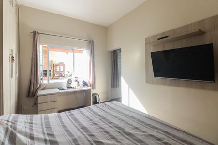Casa à venda com 150m², 4 quartos e 2 vagas Casa à venda com 150m², 4 quartos e 2 vagasSuíte