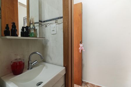 Casa à venda com 150m², 4 quartos e 2 vagas Casa à venda com 150m², 4 quartos e 2 vagasSuíte Externa - Banheiro