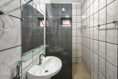 Banheiro  de kitnet/studio para alugar com 0 quarto, 65m² em Balneario Maxland, Praia Grande