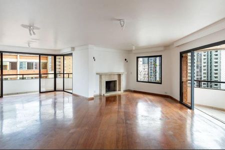 Apartamento à venda com 3 quartos, 204m² em Itaim Bibi, São Paulo