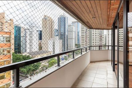 Apartamento à venda com 204m², 3 quartos e 3 vagas