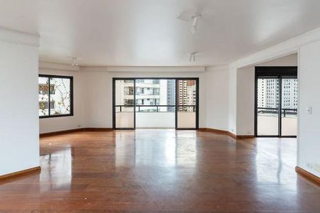 Apartamento à venda com 204m², 3 quartos e 3 vagas