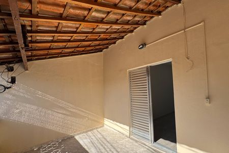 Casa para alugar com 225m², 4 quartos e 2 vagasSacada - Suíte 