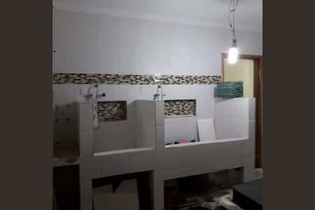 Casa para alugar com 3 quartos, 420m² em Vila Bertioga, São Paulo