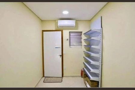 Casa para alugar com 3 quartos, 420m² em Vila Bertioga, São Paulo