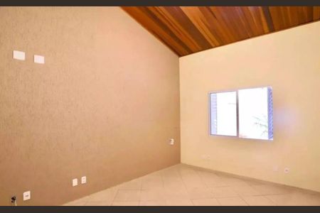 Casa para alugar com 3 quartos, 420m² em Vila Bertioga, São Paulo