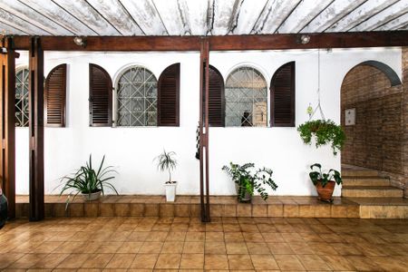 Casa para alugar com 139m², 3 quartos e 2 vagas Casa para alugar com 139m², 3 quartos e 2 vagasGaragem
