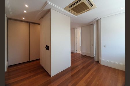 Casa à venda com 4 quartos, 970m² em Cidade Jardim, São Paulo