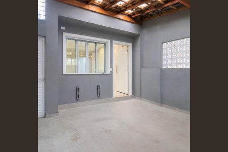 Casa à venda com 100m², 2 quartos e 1 vaga