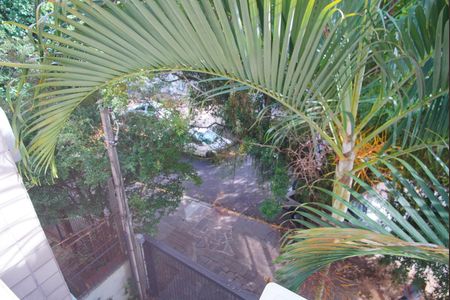 Sala - Vista de apartamento à venda com 2 quartos, 77m² em Bela Vista, Porto Alegre