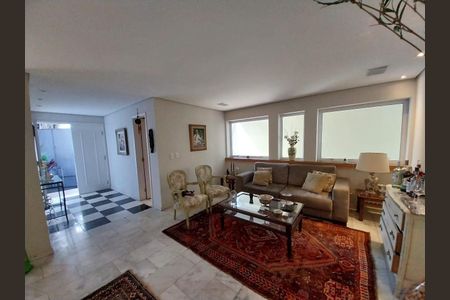 Casa para alugar com 5 quartos, 398m² em Jardim Leonor, São Paulo