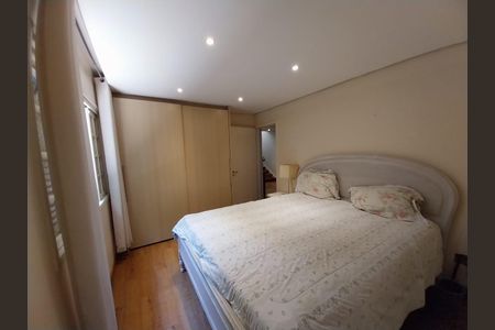Casa para alugar com 398m², 5 quartos e 3 vagas