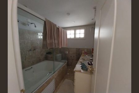 Casa para alugar com 398m², 5 quartos e 3 vagas