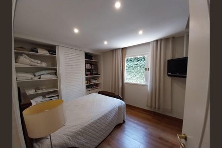 Casa para alugar com 398m², 5 quartos e 3 vagas