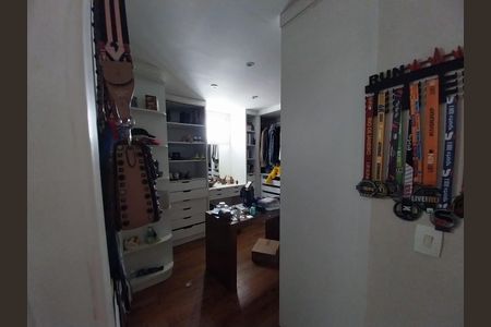 Casa para alugar com 398m², 5 quartos e 3 vagas