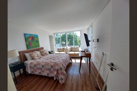 Casa para alugar com 398m², 5 quartos e 3 vagas