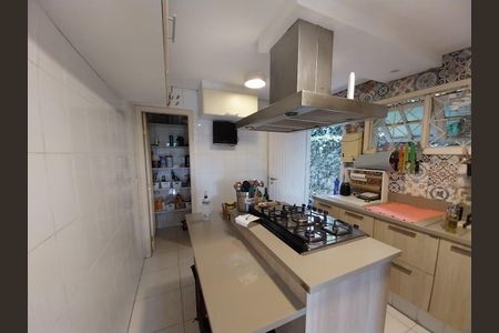 Casa para alugar com 398m², 5 quartos e 3 vagas