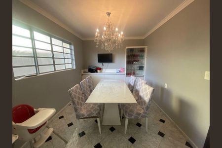 Casa para alugar com 5 quartos, 298m² em Parque dos Passaros, São Bernardo do Campo