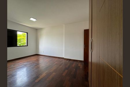 Apartamento para alugar com 3 quartos, 163m² em Jardim da Saúde, São Paulo