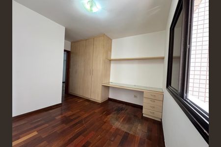 Apartamento para alugar com 3 quartos, 163m² em Jardim da Saúde, São Paulo