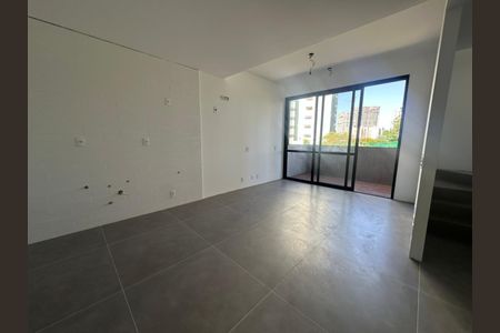 Casa à venda com 2 quartos, 135m² em Vila Alexandria, São Paulo