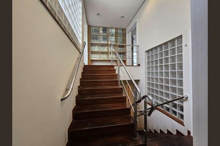 Casa à venda com 367m², 6 quartos e 6 vagas