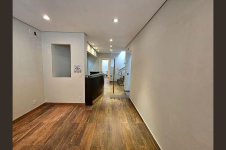 Casa à venda com 6 quartos, 367m² em Vila Mariana, São Paulo