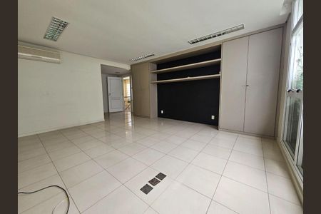 Casa à venda com 367m², 6 quartos e 6 vagas