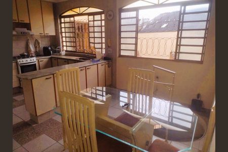 Casa à venda com 3 quartos, 204m² em Vila Formosa, São Paulo