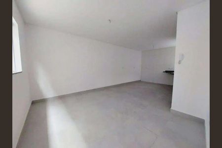 Casa à venda com 3 quartos, 75m² em Vila Guilhermina, São Paulo
