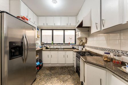 Casa à venda com 4 quartos, 305m² em Alphaville, Santana de Parnaíba