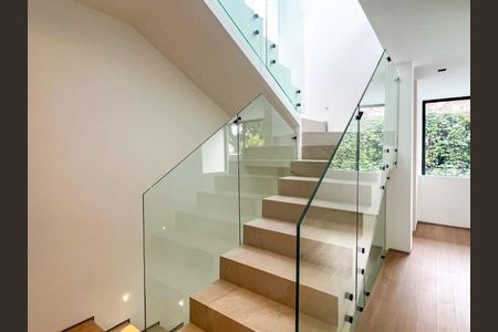 Casa à venda com 262m², 3 quartos e 3 vagas