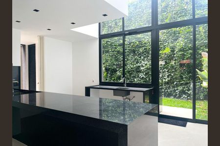 Casa à venda com 262m², 3 quartos e 3 vagas