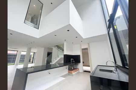 Casa à venda com 262m², 3 quartos e 3 vagas
