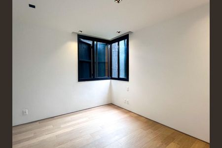 Casa à venda com 3 quartos, 262m² em Jardim Paulista, São Paulo