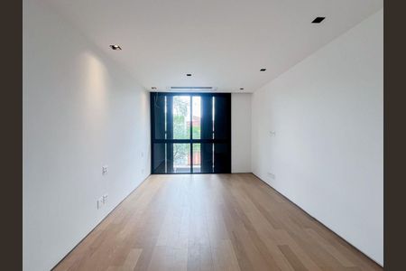Casa à venda com 262m², 3 quartos e 3 vagas