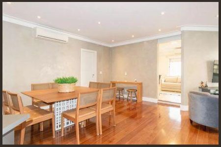 Apartamento à venda com 3 quartos, 167m² em Moema, São Paulo