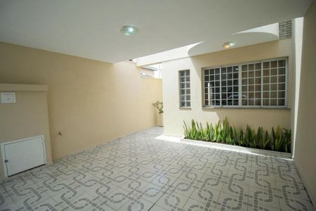 Casa à venda com 127m², 3 quartos e 2 vagas
