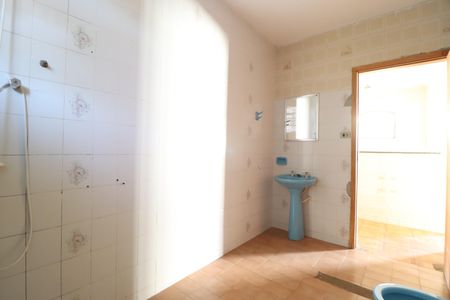 Casa para alugar com 280m², 4 quartos e 5 vagasBanheiro Social